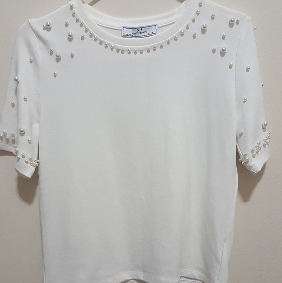 blouses - Picture 1 of 2